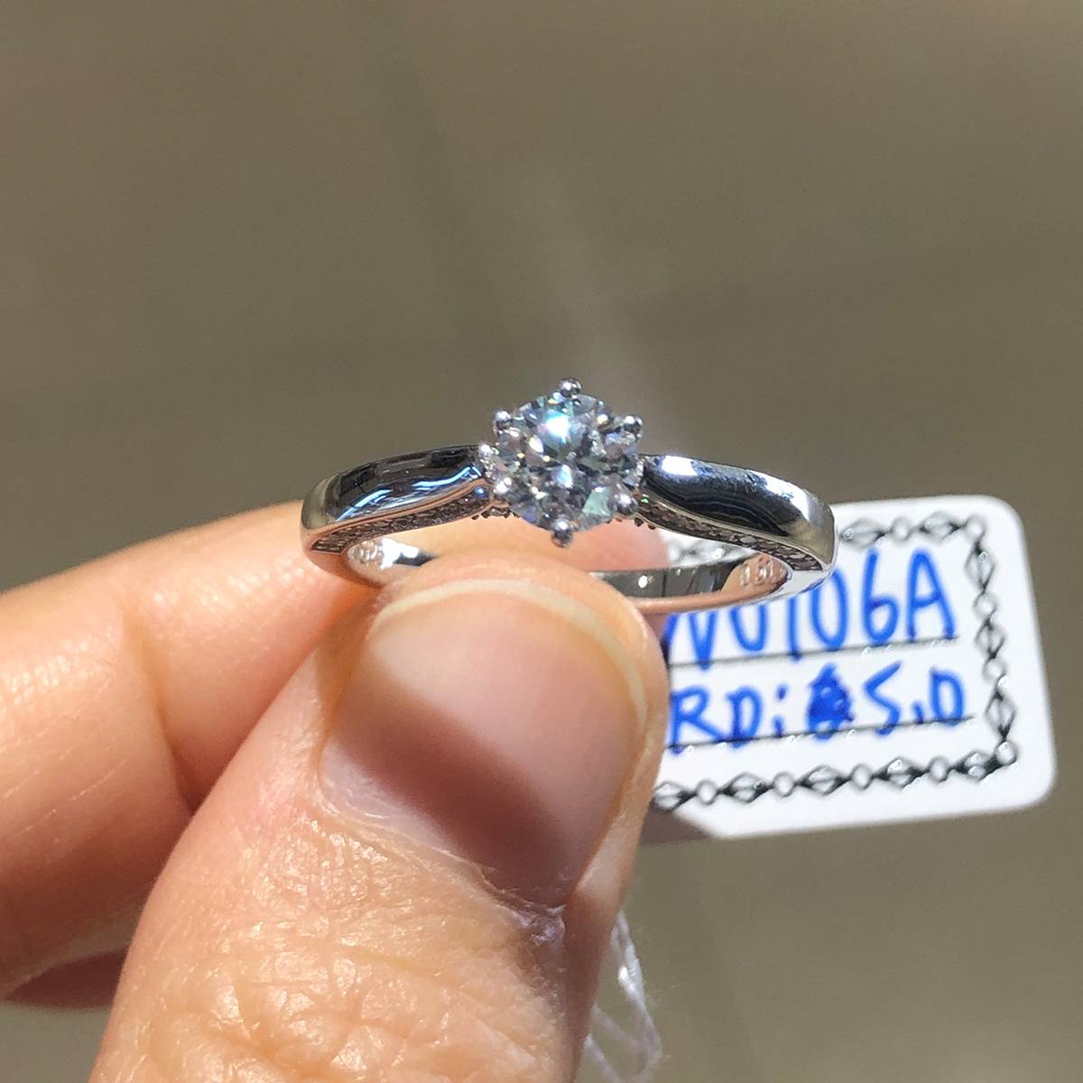 Six Claw Women's Ring S925 Silver Plated Platinum Customized Selection Main Stone Moissanite Diamond 0.5ct/Secondary Stone High Carbon Diamond